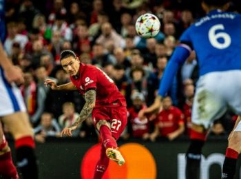 Liverpool makes easy work of Leicester City